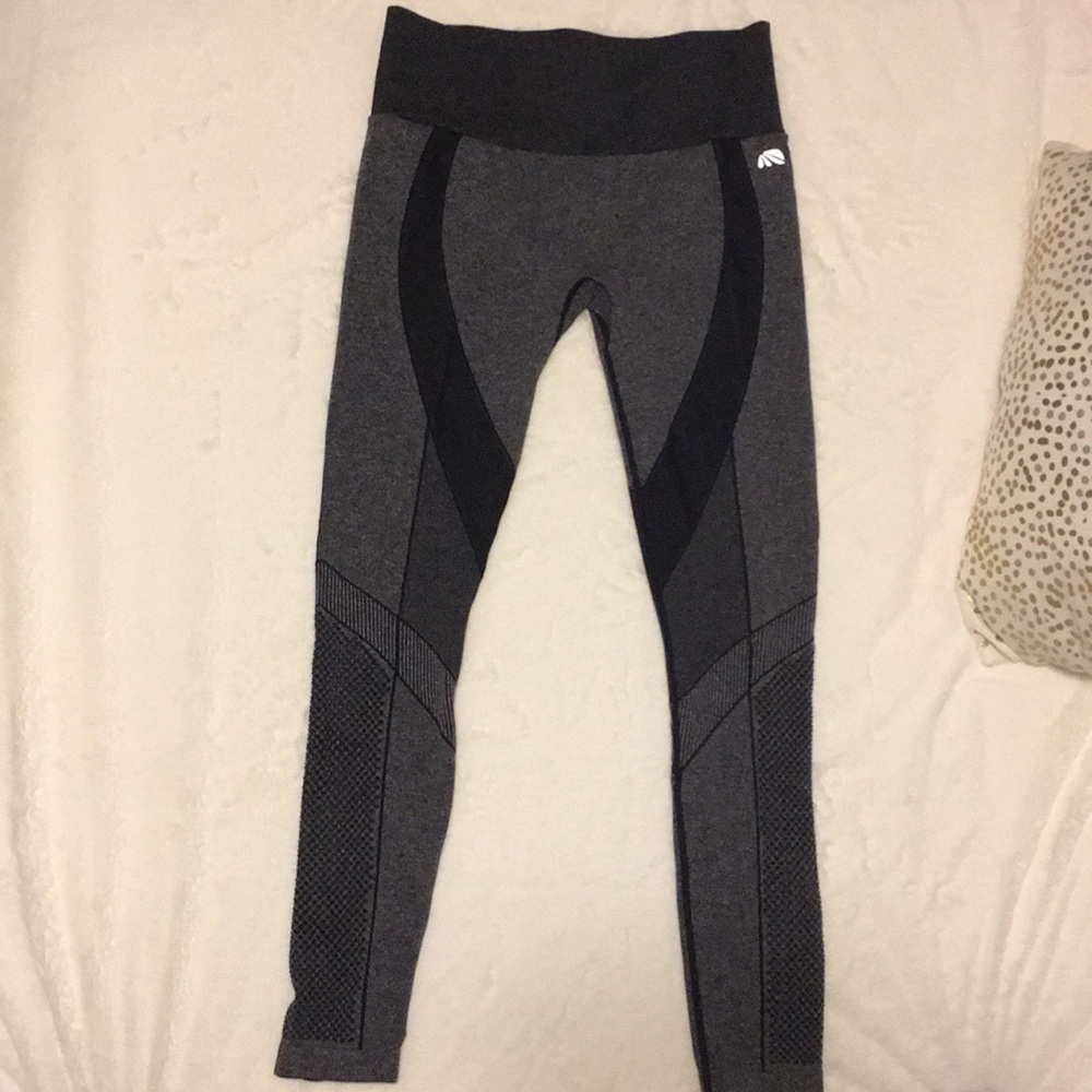 Size Medium Gym Leggings with Mesh accents